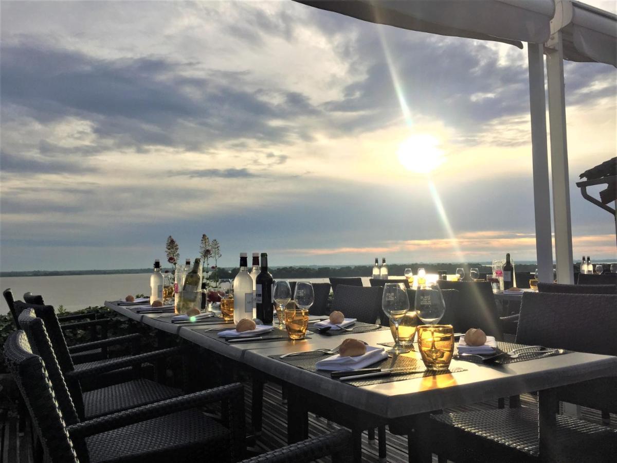 Logis Hotel Restaurant La Citadelle Blaye Bagian luar foto