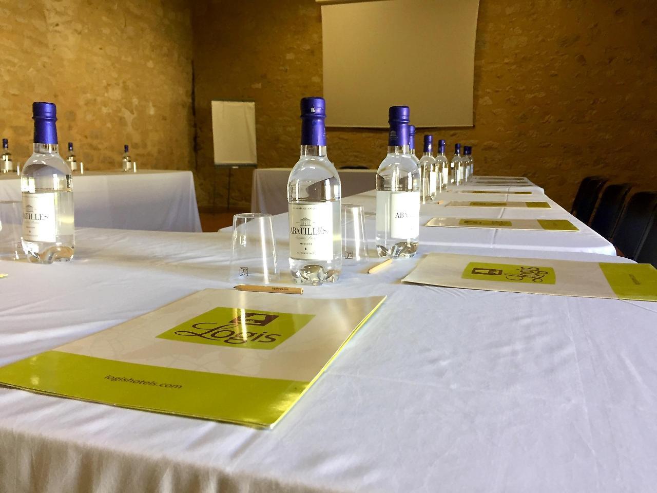 Logis Hotel Restaurant La Citadelle Blaye Bagian luar foto