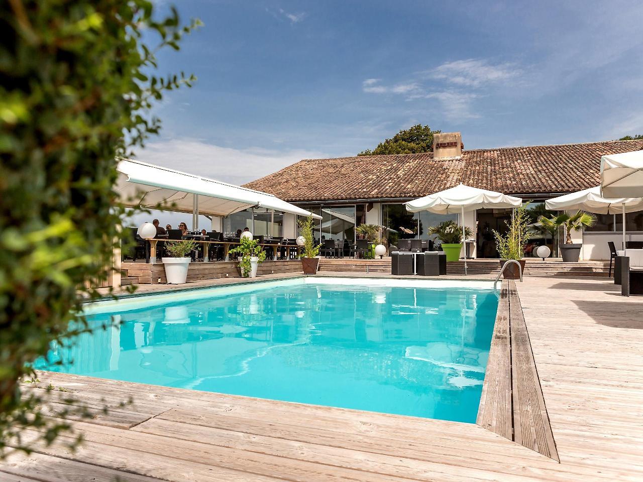 Logis Hotel Restaurant La Citadelle Blaye Bagian luar foto