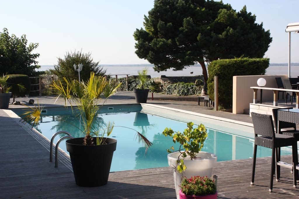 Logis Hotel Restaurant La Citadelle Blaye Bagian luar foto